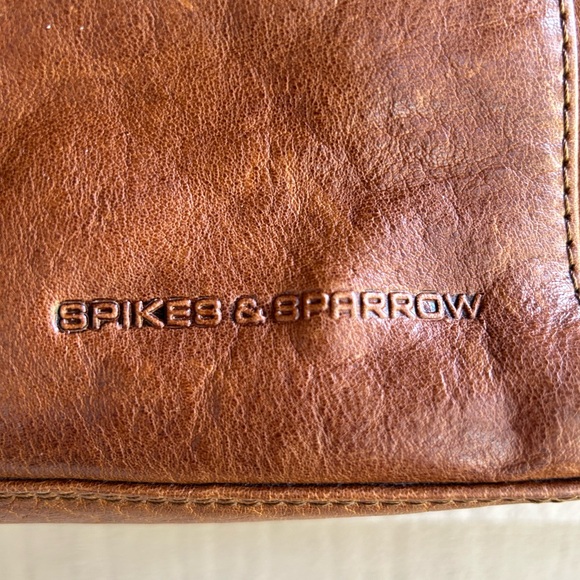 Spikes & Sparrow leather handbag crossbody strap and short handles. - Picture 7 of 8